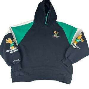 Milwaukee Bucks Mitchell & Ness Hoodie - Size Medium